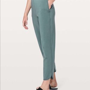 Lululemon Every Moment Pant Sea Steel Green crop Jogger